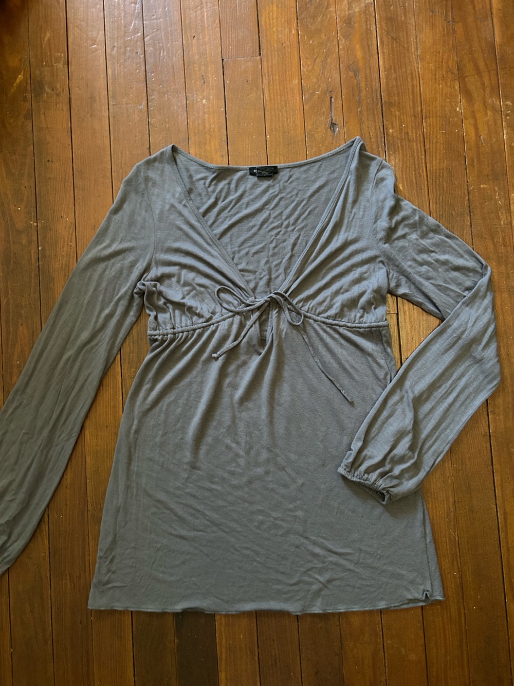 Eyeshadow Gray Long Sleeve V-Neck Tie Front Top